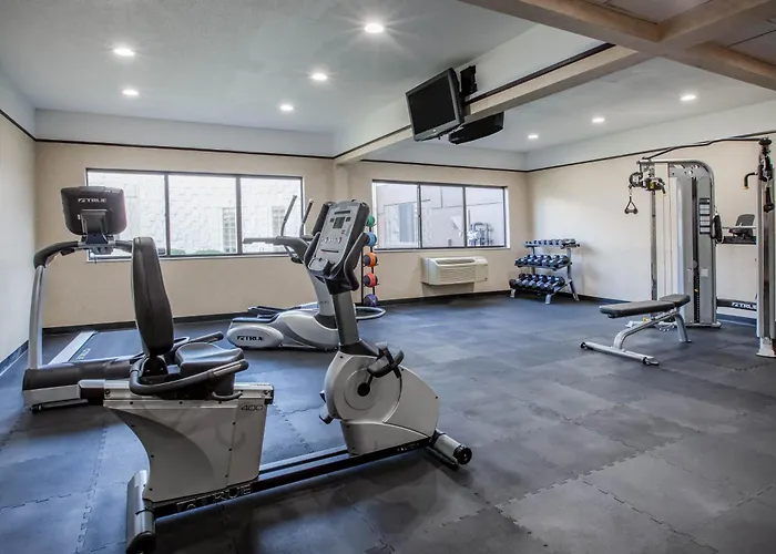 Days Inn & Suites By Wyndham Rochester Hills Mi