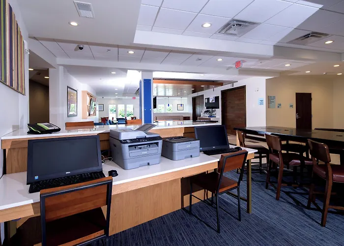 Holiday Inn Express Rochester Hills By Ihg